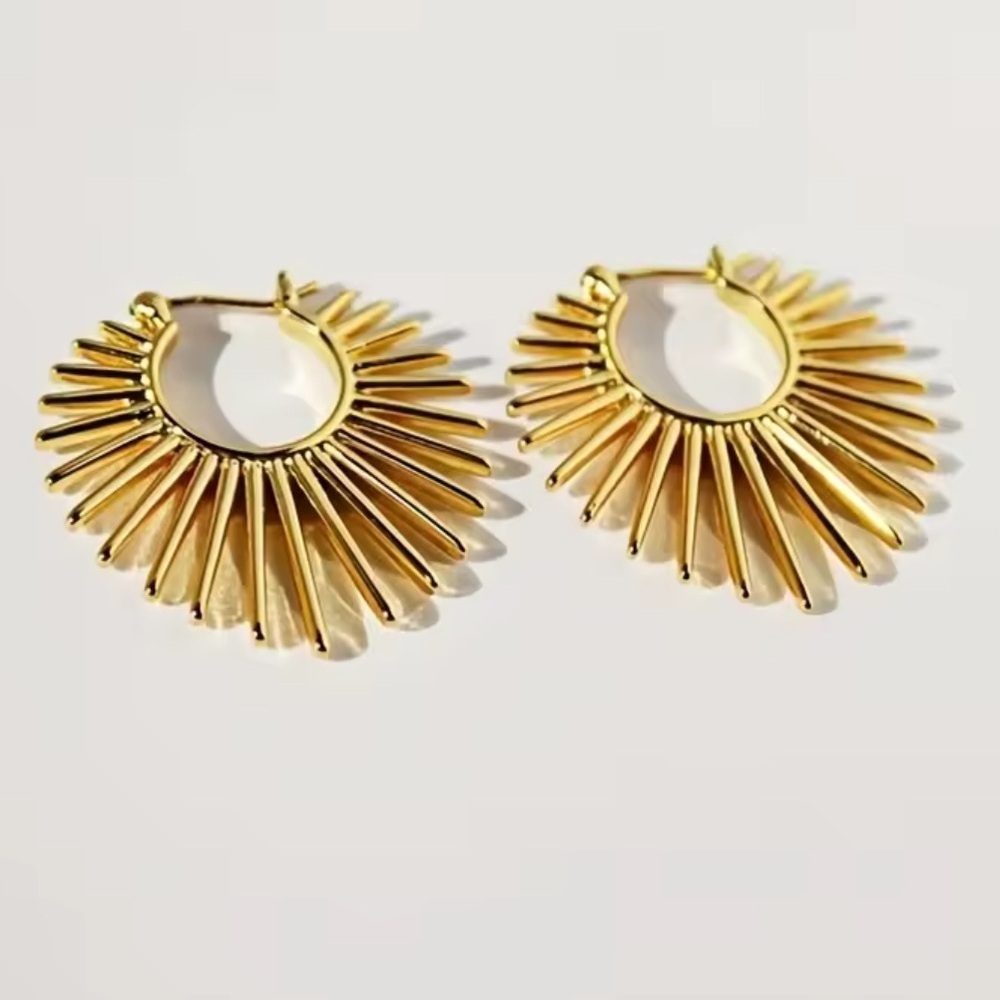 Zara gold color New Sunshine Gold Earrings - Picture 4 of 4